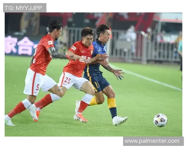 中超激战广州队迎战天津亚泰全力争胜展现球队实力与斗志 中超激战广州队迎战天津亚泰全力争胜展现球队实力与斗志