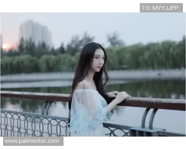 李玟娥:从音乐才女到时尚偶像的华丽转身与人生哲学探索