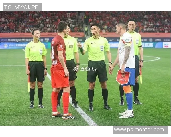 鲁能与上港对决引发国外媒体热议赛场表现与战术分析